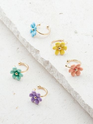 Camellia Daisy Earcuff - TATIANA - Modalova