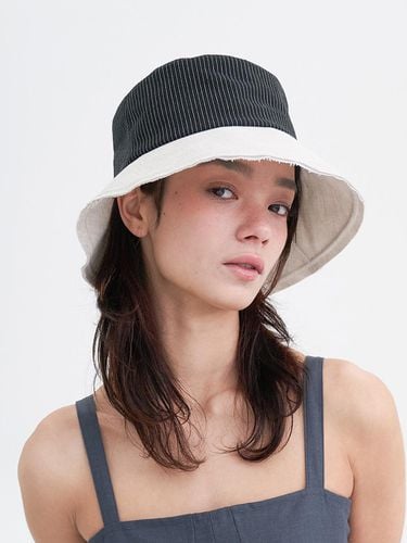 Casual Bucket Hat - Stripe - Brown Hat - Modalova