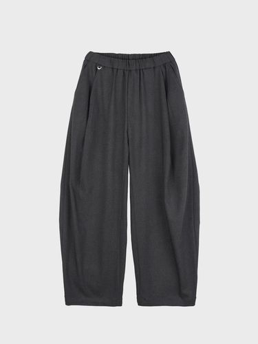 Curved Wide Banding Pants_Charcoal - LIEU HOMME - Modalova