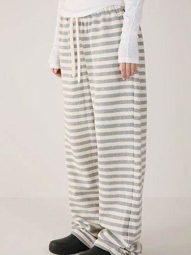 Soft Stripe Sweatpants_Grey - PIECEMAKER - Modalova