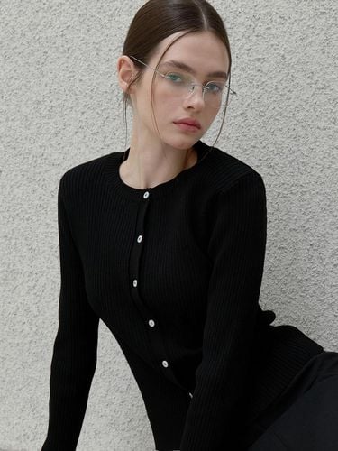 Padded Oval Neck Cardigan_Black - ouie - Modalova