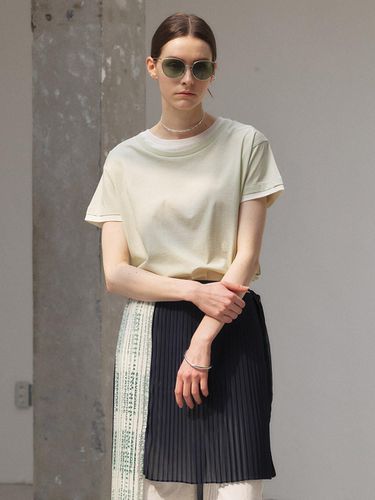 Layered Basic T-shirt_Yellow Green - STAYPEOPLE - Modalova