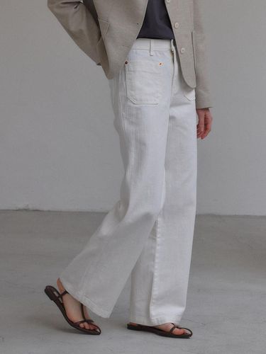 White Low Pocket Denim Pants - STAYPEOPLE - Modalova