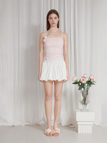 Rose Corsage Sleeveless Top (Pink) - PAIN OR PLEASURE - Modalova