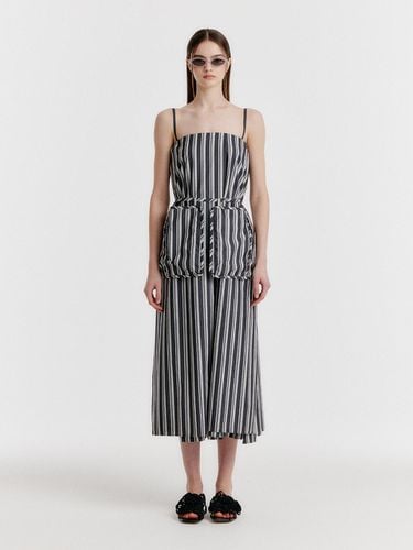 Yadget Side-Button Sleeveless Dress _ - EENK - Modalova