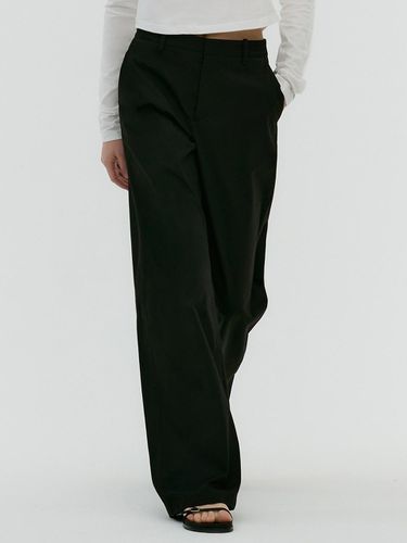 Essential Straight Pants_Black - MONGDOL - Modalova