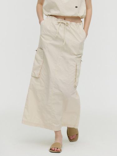 Nylon Cargo Banded Long Skirt - MONGDOL - Modalova