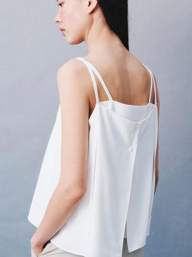 Layered Sleeveless Top (KE4360M011) - kuho plus - Modalova