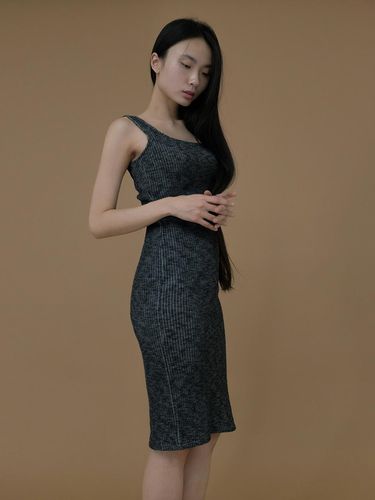 Oblique Cut Sleeveless Dress () - charmeeze - Modalova