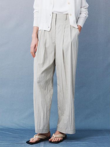 TwoTuck Long Pants Light Khaki (KE4321M03H) - kuho plus - Modalova