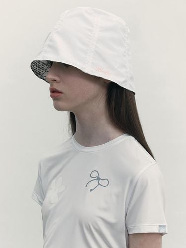 Reversible Graphic Bucket Hat_White - KIRSH - Modalova