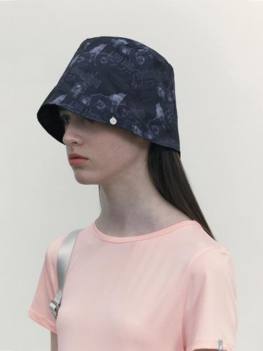 Reversible Graphic Bucket Hat_Black - KIRSH - Modalova