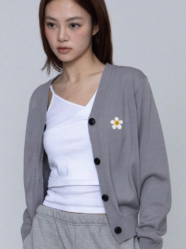 Flower Dot Embroidery Knit Cardigan - GRAVER - Modalova