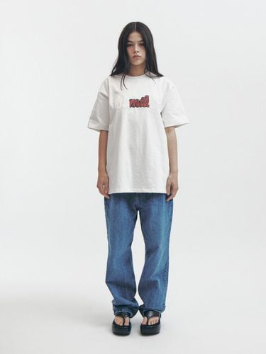 Contrast Embroidery Logo T-shirt_White - FAMILLE - Modalova