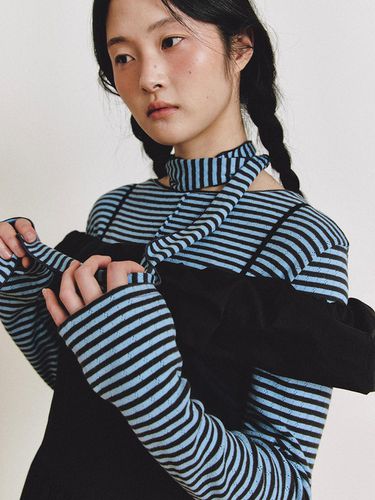 Wappen Stripe Scarf T-Shirt (Blue) - GANISONG - Modalova