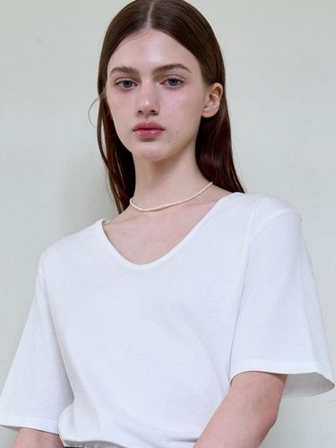 Basic Scoop Neck Silket Tee_White - VOIEBIT for WOMEN - Modalova