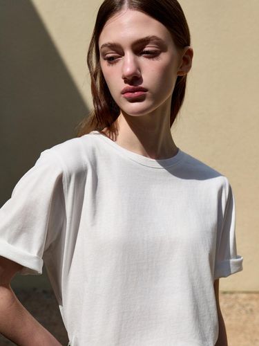 Basic Round Neck Silket Tee_White - VOIEBIT for WOMEN - Modalova