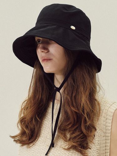 Two-Way Strap Bucket Hat - Marchen - Modalova