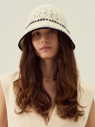 Leaf Crochet Bucket Hat - Marchen - Modalova