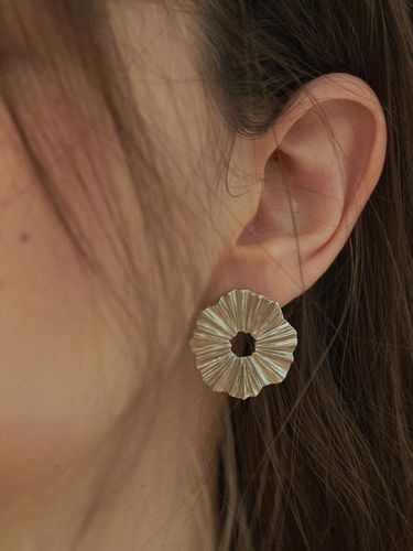 Fleur Earring_Silver - SIEOR - Modalova