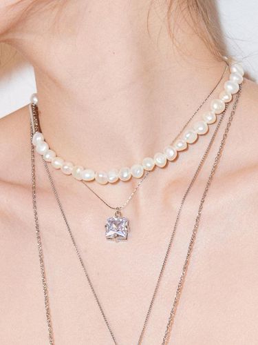 Big Square Crystal Necklace - August Harmony - Modalova