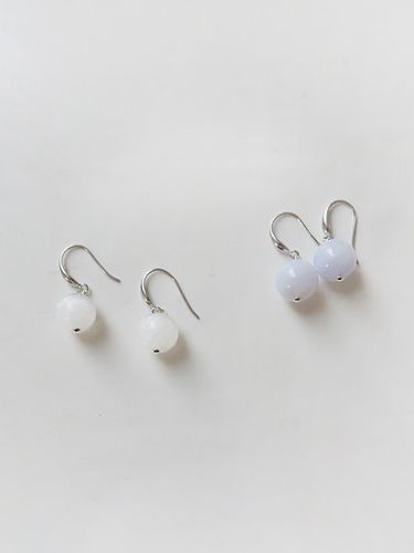 Silver The Gem Hook Earrings - August Harmony - Modalova