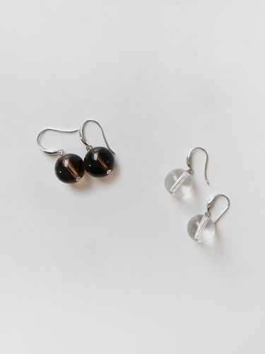 Silver The Quartz Hook Earrings - August Harmony - Modalova