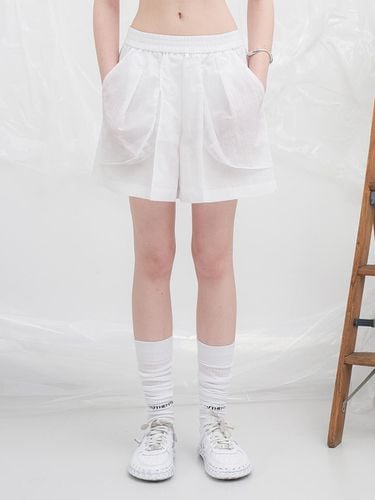 Utility Pocket Shorts _ White - YUTHENTIC - Modalova