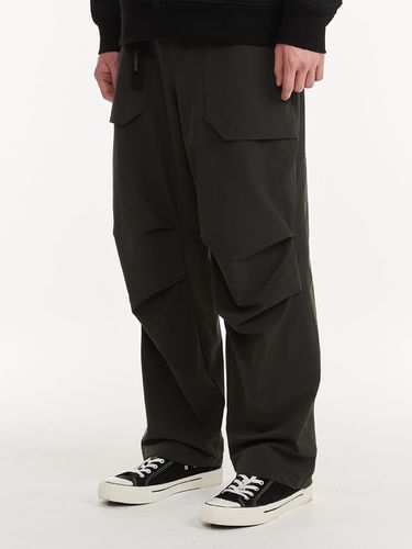 Field Semi Oversized Cargo Pants - HELEMENT - Modalova