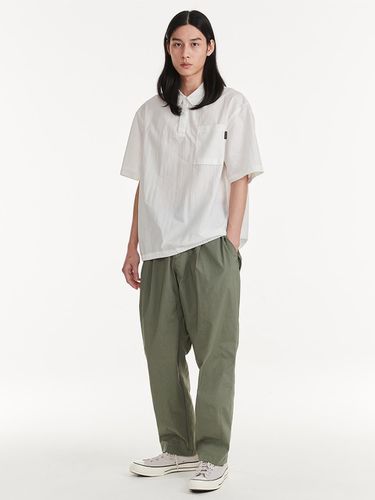 Henry One Tuck Slacks Pants_Khaki - HELEMENT - Modalova