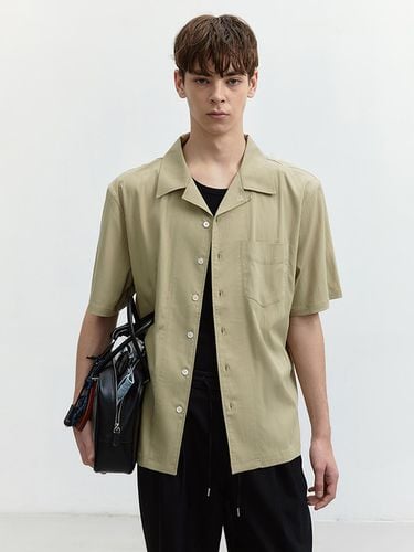 Open Collared Out Pocket Shirt_Soft Khaki - Dunst for MEN - Modalova