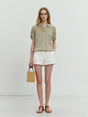 Unisex Collared Stripe Knit Soft Khaki_UDSW4B129K1 - Dunst for WOMEN - Modalova