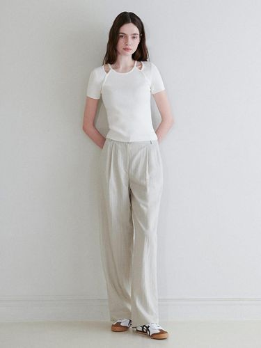 Double Pleated Wide Leg Pants - RAIVE - Modalova