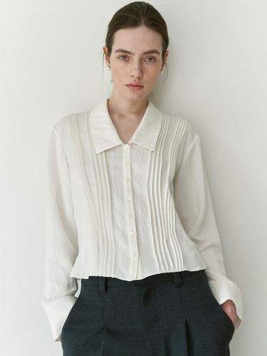 Pintuck Collar Blouse _ White - Souri no Rosie - Modalova