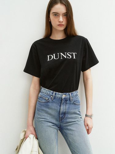 Unisex Serif Logo T-Shirt Black_UDTS4B138BK - Dunst for WOMEN - Modalova