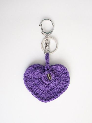 Crochet Heart Pouch Keyring_Purple - MERRYMOTIVE - Modalova