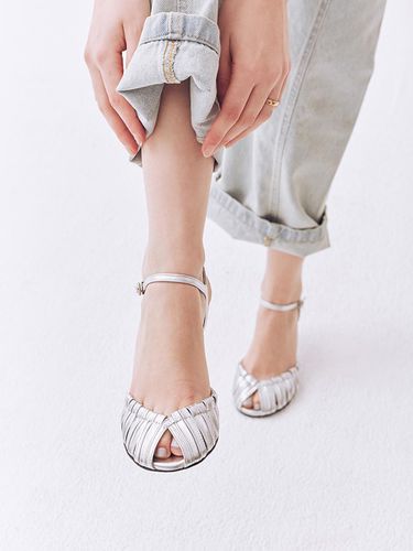 Sunny Multi Strap Sandals_Silver - ETELIN - Modalova