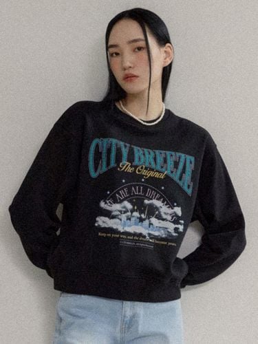 Cloudy City Artwork Sweatshirt_Black - CITYBREEZE - Modalova