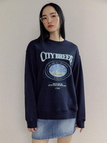 New Wave City Artwork Sweatshirt_Navy - CITYBREEZE - Modalova