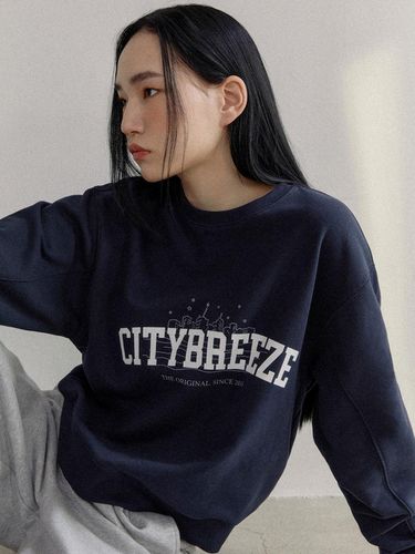 Starlight City Artwork Sweatshirt_Navy - CITYBREEZE - Modalova