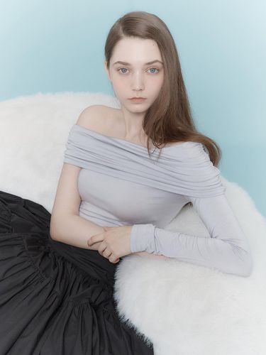 Shirred Off Shoulder Top_Slate Gray - THETIS - Modalova