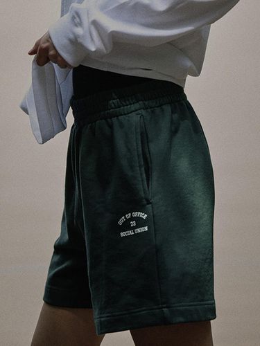 Out Of Office Gym Shorts_Forest Green - L’EAU - Modalova