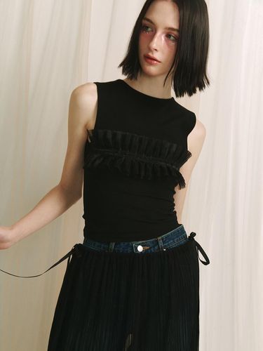 Ruffle Lace Sleeveless Top - Black - MEENDERI - Modalova