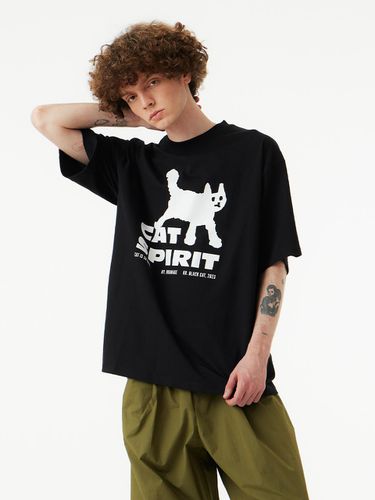 Oversized Cat Spirit Short-Sleeve T-Shirt - URBANAGE - Modalova