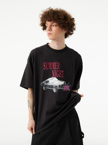 Oversized Summer Night T-Shirt - URBANAGE - Modalova