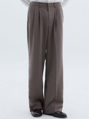 Light Two Tuck Wide Slacks_Brown - Trip LE Sens - Modalova