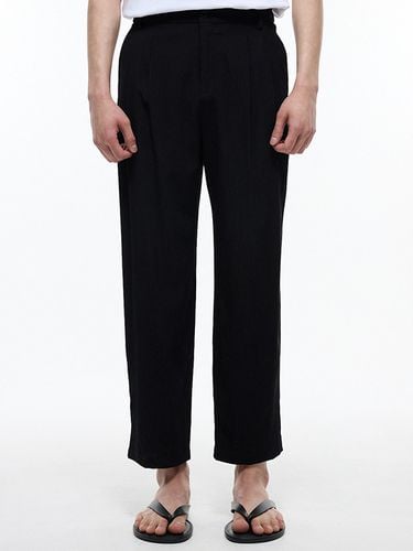 Kinoshita Carrot Fit Seersucker Pants_Black - TNGT - Modalova