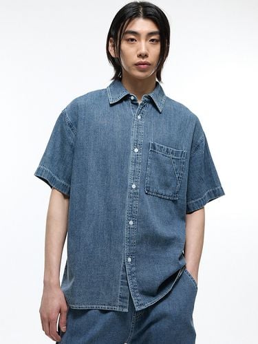 Oversized Denim Half Shirt_Washed Blue - TNGT - Modalova