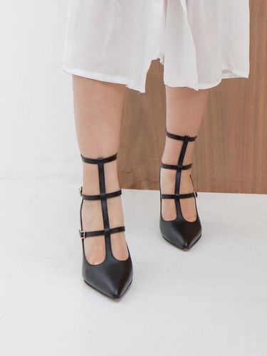 Triple Strap Pumps - CHERTOI SEOUL - Modalova