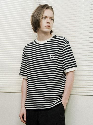 Stripe Heart Logo Embroidery Round T-shirt - CUSTOM US - Modalova